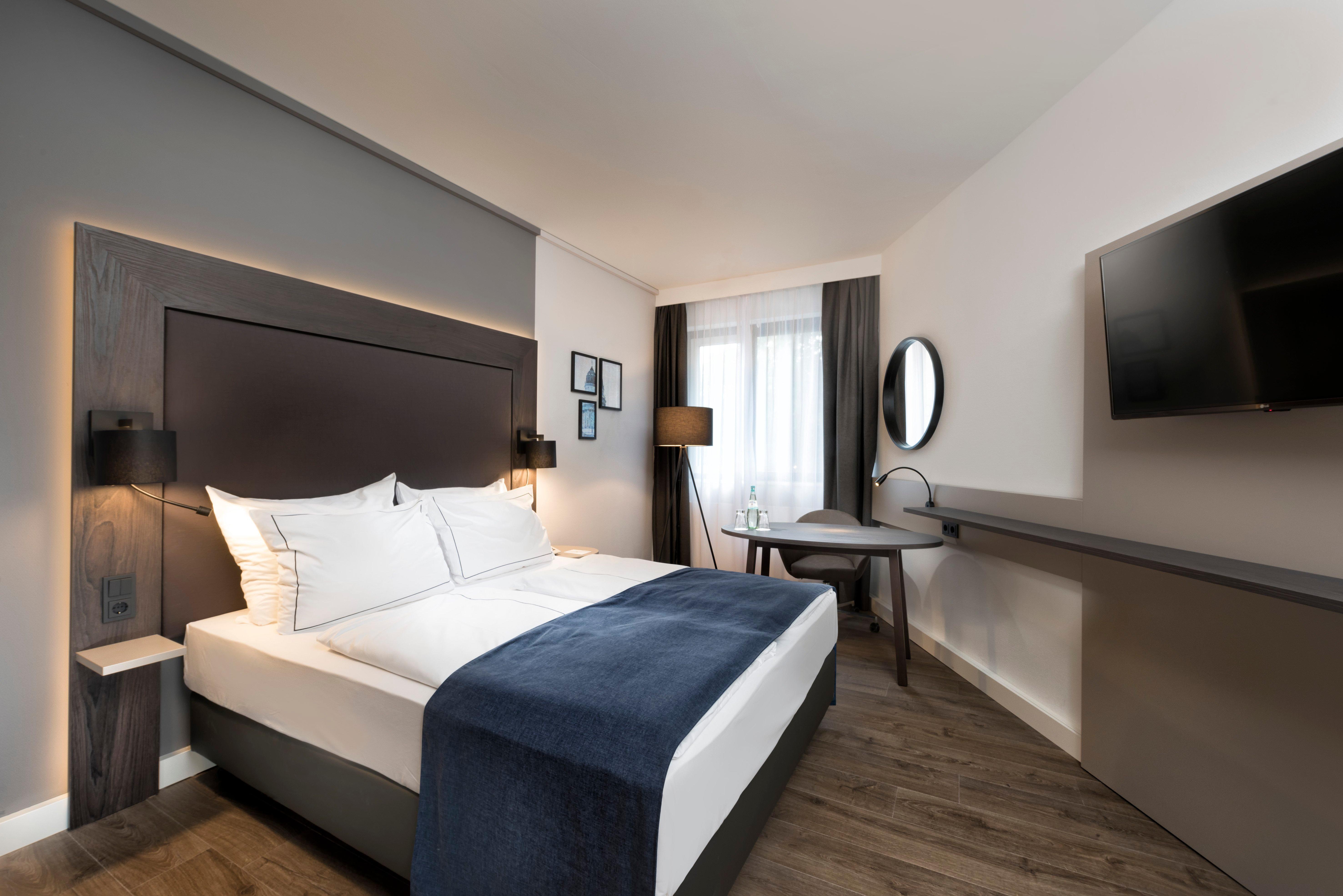 City-west By Ihg Hotel