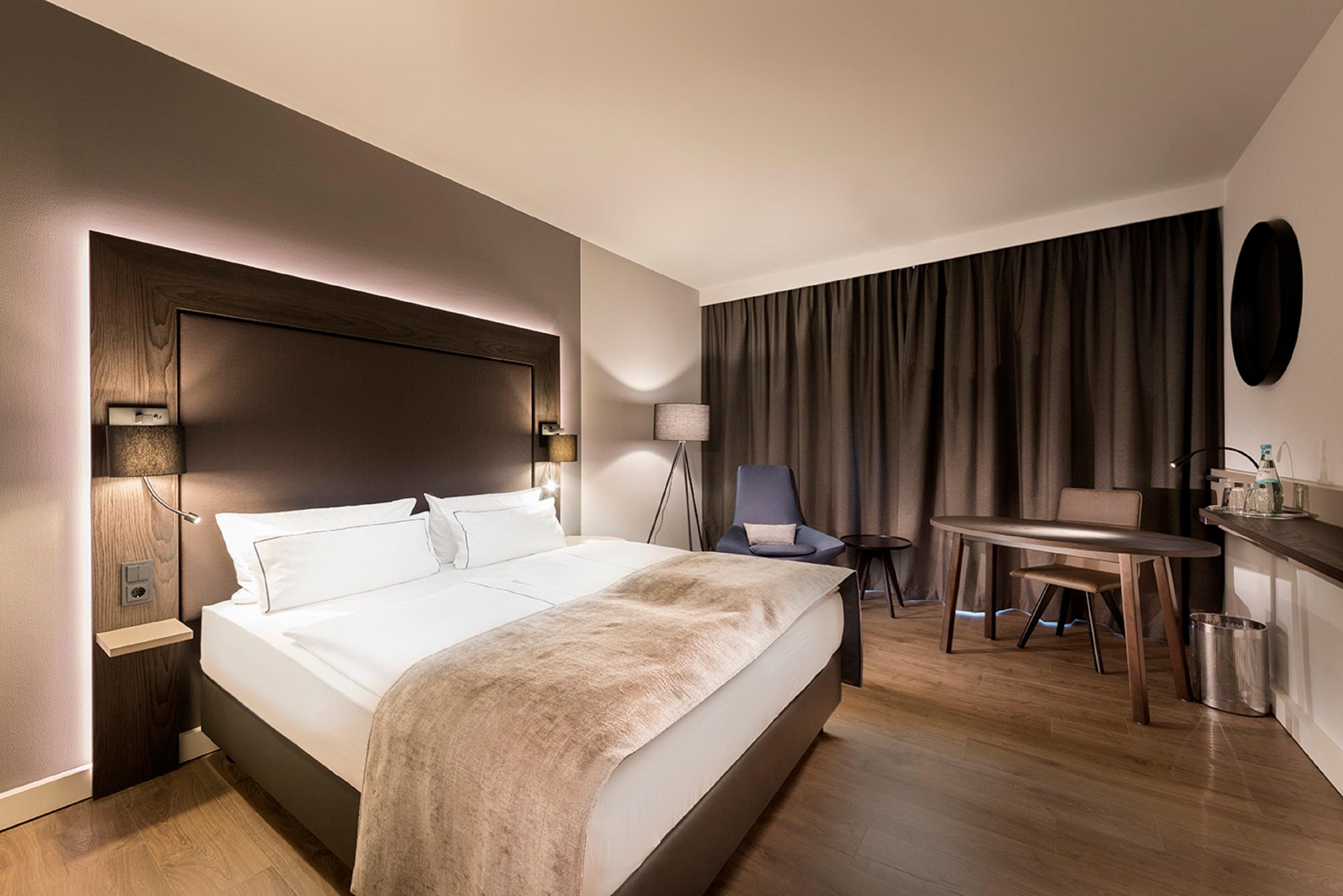 City-west By Ihg Hotel