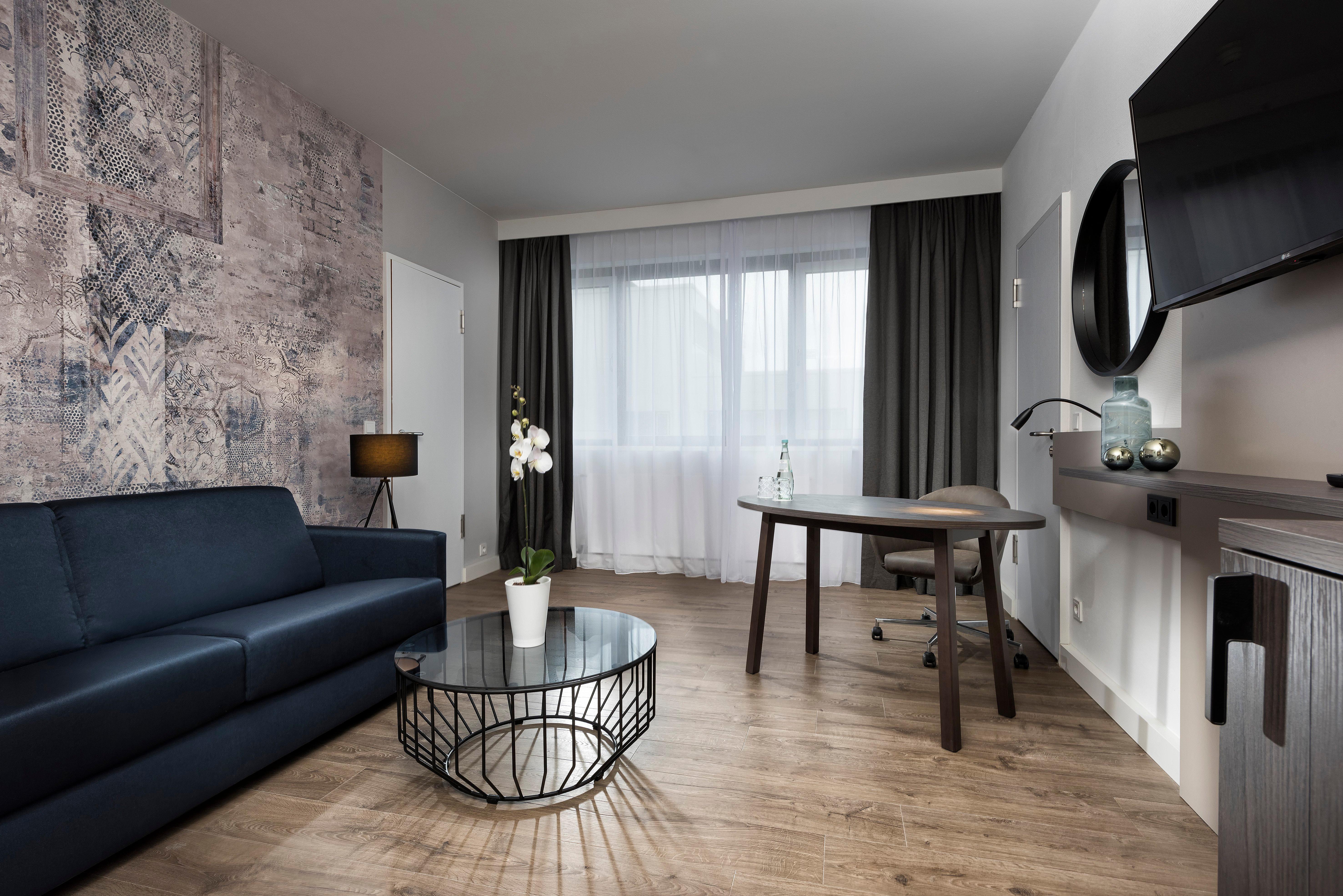 City-west By Ihg Hotel