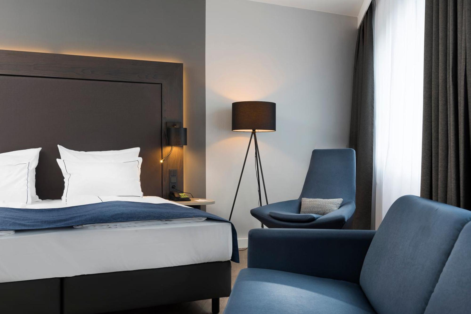 Hotel City-west By Ihg 4*